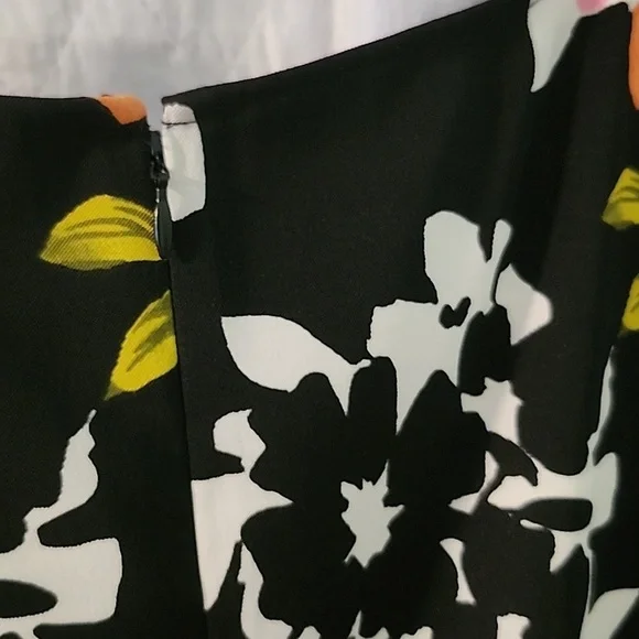 (7) NWOTs Womens Jessica Howard Size 8 Dress Length 37" - Picture 3 of 5